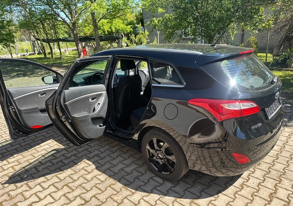 Hyundai I30 cena 39000 przebieg: 96000, rok produkcji 2015 z Sompolno małe 352